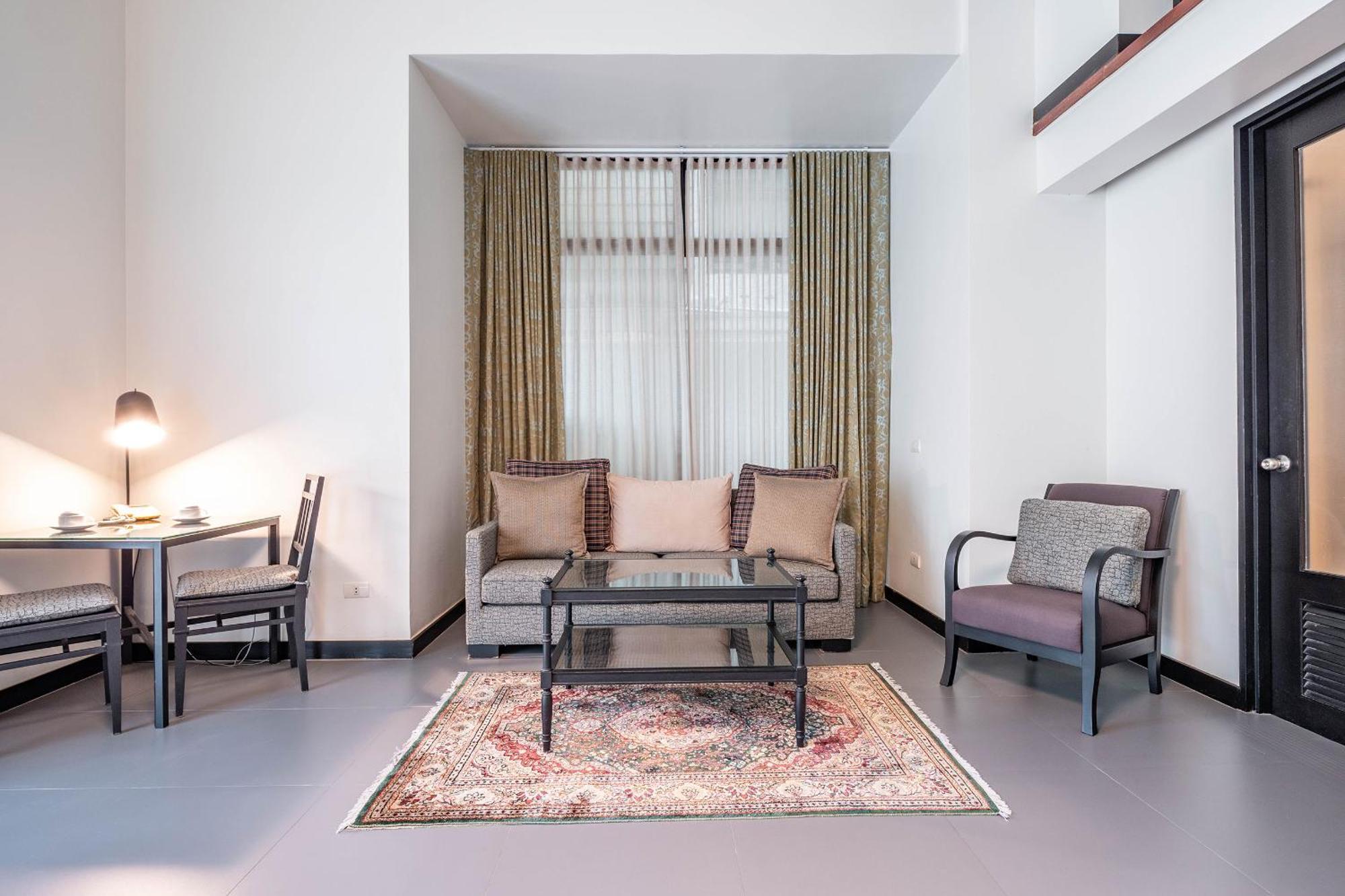 Luxe Residence Pattaya Bagian luar foto