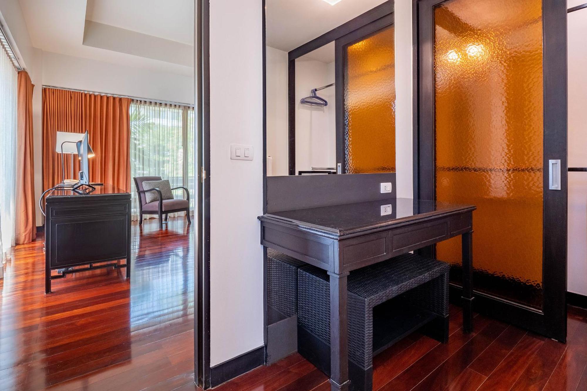 Luxe Residence Pattaya Bagian luar foto