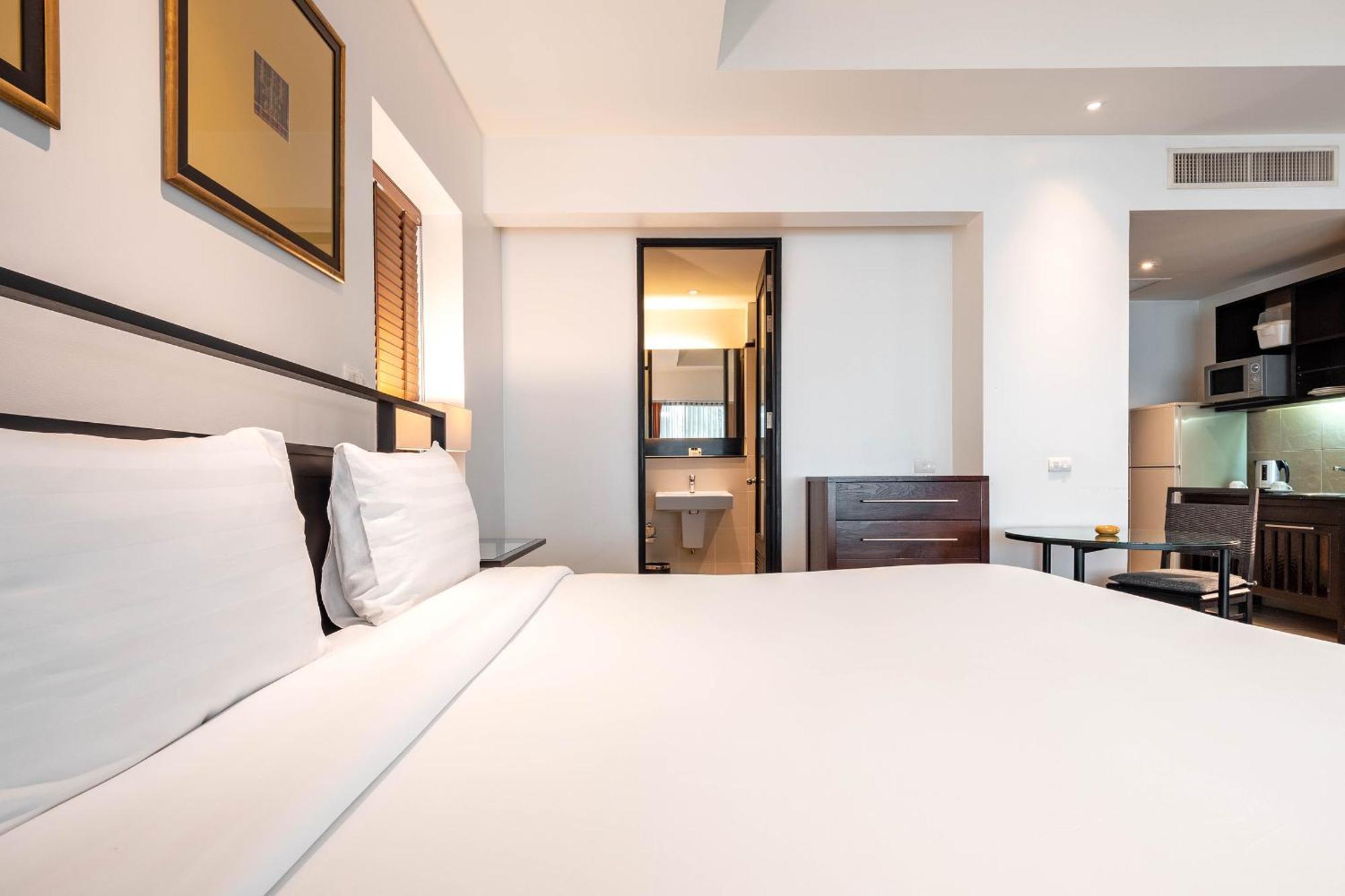 Luxe Residence Pattaya Bagian luar foto