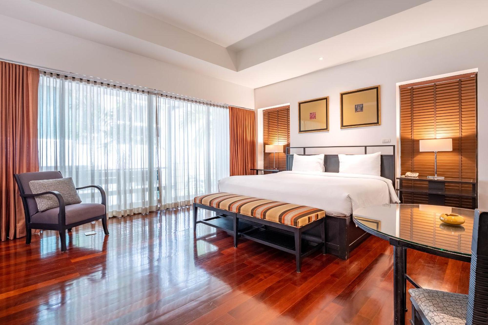 Luxe Residence Pattaya Bagian luar foto
